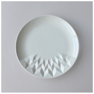 38. Breakfast Plate White ‘Vouw’