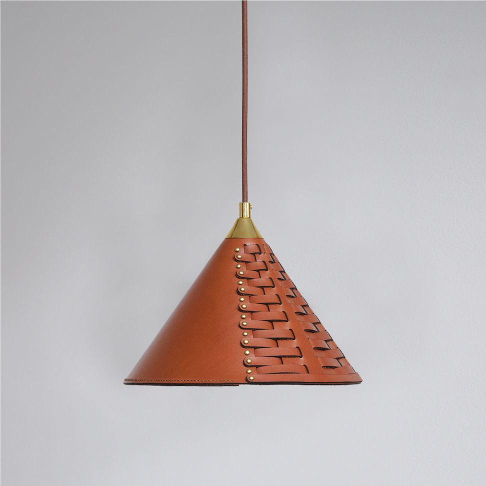 Koni lamp Uniqka small in brown leather with messing colored, metal details