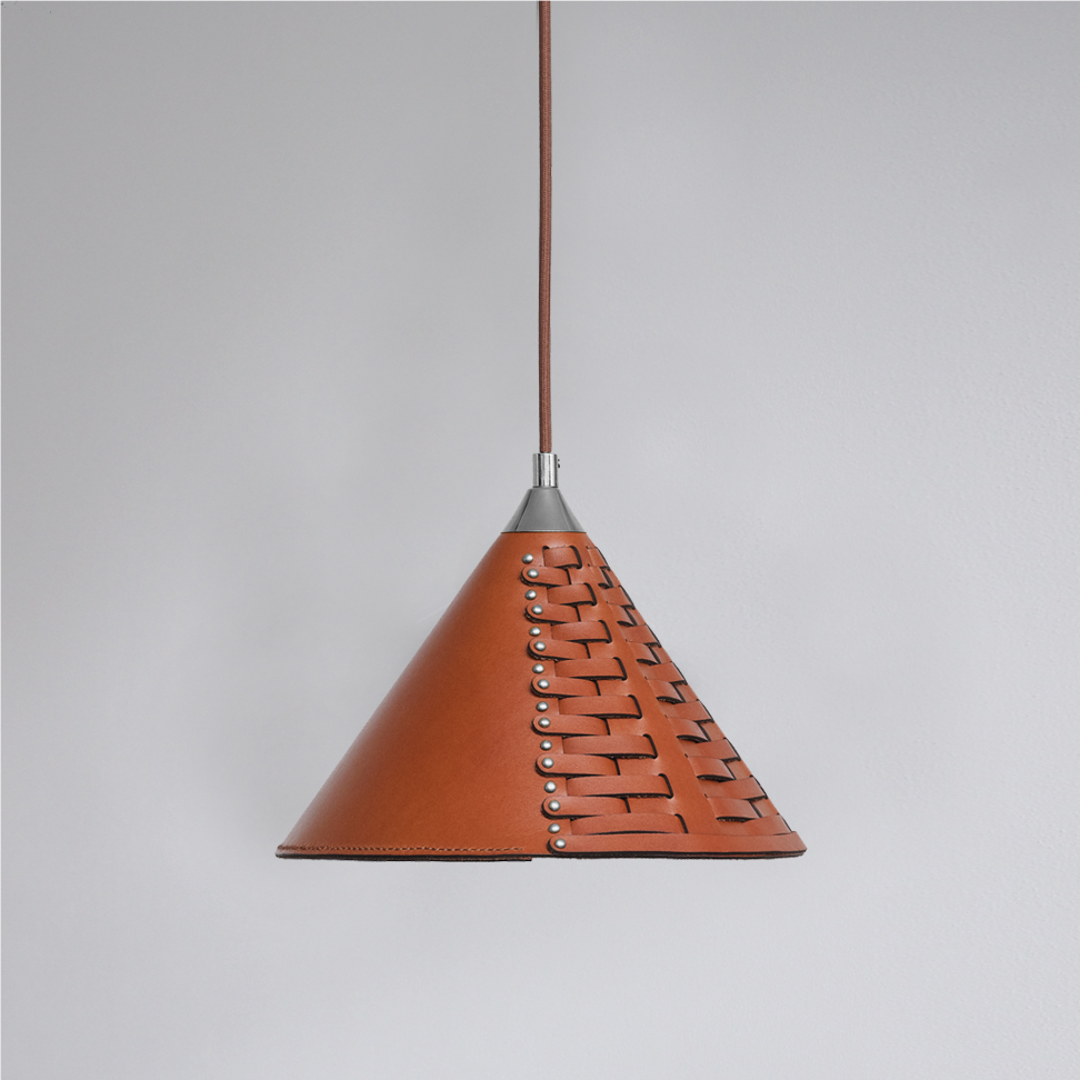 Koni Lamp Uniqka small in brown leather with silver details